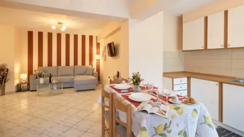 Zafirenia Suites – Hotel in Nea Peramos, Kavala
